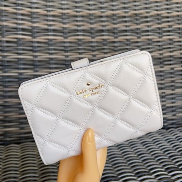 Kate Spade Natalia Medium Compact Bifold Wallet Parchment
